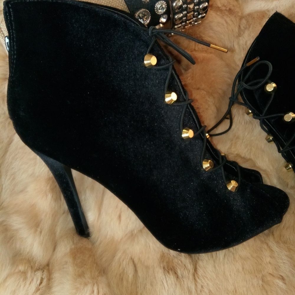🥀Triple Black Velvet Gold Button Corset Booties🥀